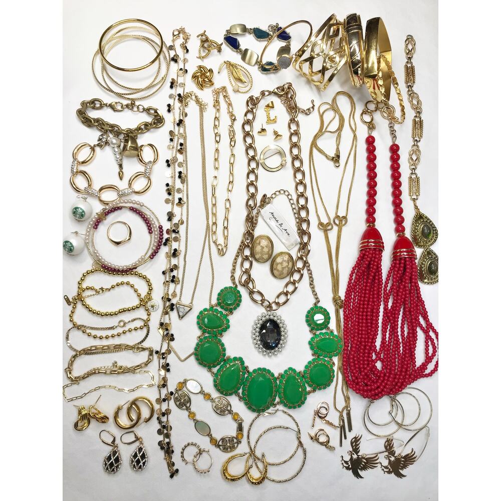 Gold Tone Jewelry Lot 1.8lb 45pc Estate Jewelry Vintage Bulk Necklaces Bracelets - Picture 3 of 16
